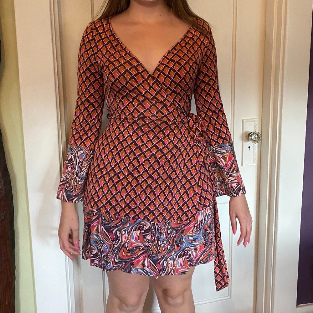 DVF wrap mini-dress silk sz 10